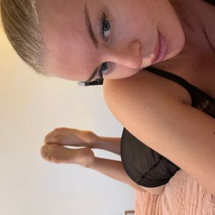 Model - MayfairRuby sporty