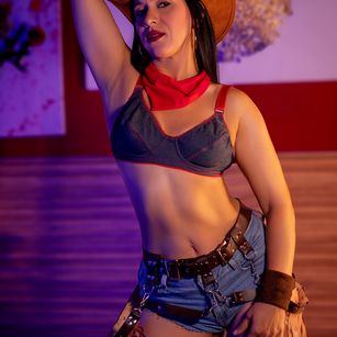 Model - Camille Jhonson joi