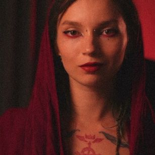 Model - Alice Morrison sph