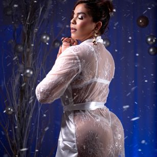 Model - Kasandra Hale findom