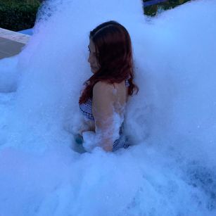 Model - CloeSweet striptease