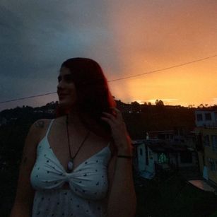 Model - CloeSweet joi