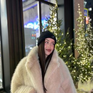 Model - Miss Lola cei