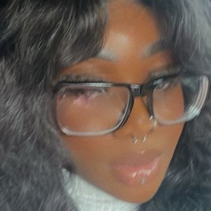 Model - pocahontasgrim Ebony