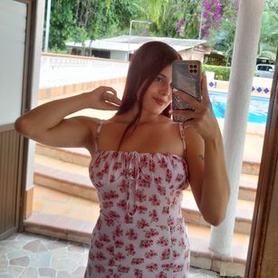 Model - CloeSweet joi