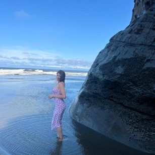 Model - CloeSweet joi