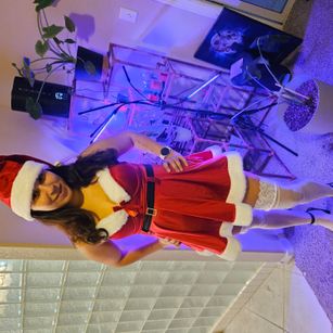 Model - LaLolaCruz Squirter