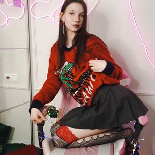 Model - Mari Nette blowjob