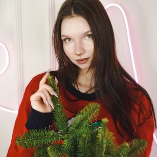 Model - Mari Nette blowjob