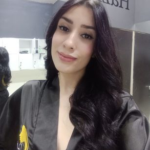 Model - AmyMontiel humillacion