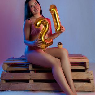 Model - sarah Dekker natural