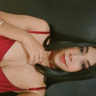 Model - Ana Gonzalez latina