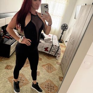 Model - sofyvans anal