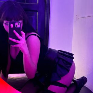 Model - katia kitty striptease