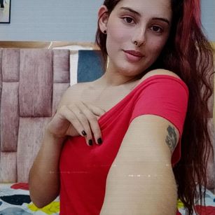 Model - CloeSweet striptease