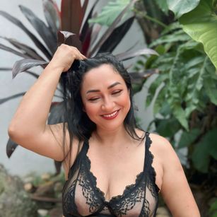 Model - Sofia Milf latina