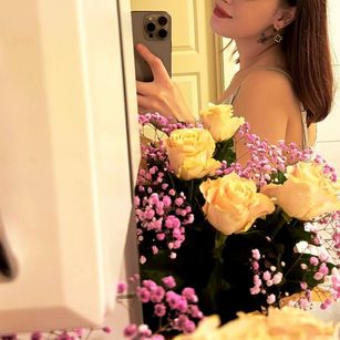 Model - AnikaWartz curvy