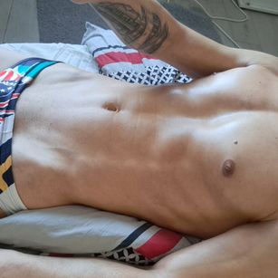 Model - sexymuscle26 ass