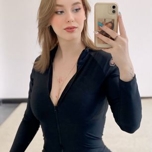 Model - Calista Ray leggins