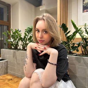 Model - Calista Ray stockings