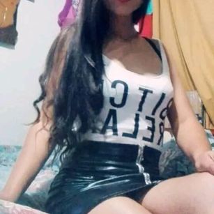 Model - CataleyaRicci striptease