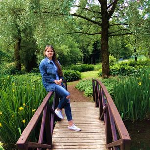 Model - Caroline femdom