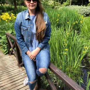 Model - Caroline mistress