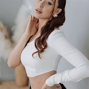 Model - Bella footfetish