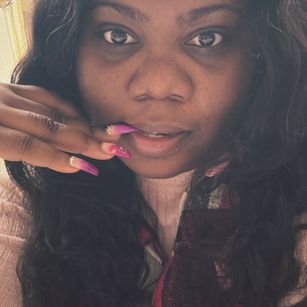 Model - Kenyah footfetish