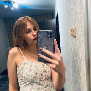 Model - Amelia cumshow