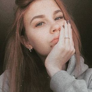 Model - Amelia ginger