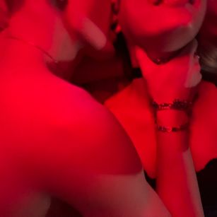 Model - Shigitadori couple