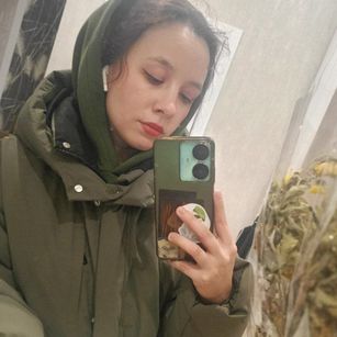 Model - Jelena_Juska stockings