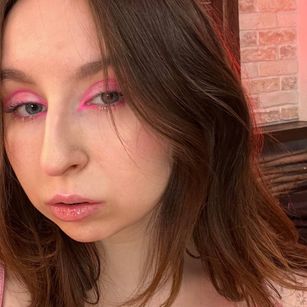 Model - Mona Lana Diana pantyhose