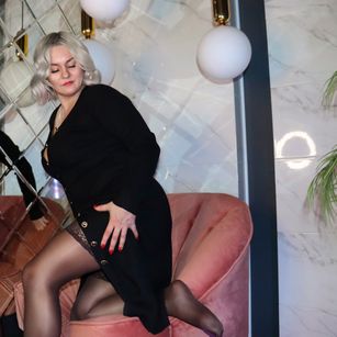 Model - Yolanda pantyhose