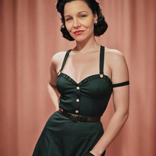 Model - RayVe DeLone milf