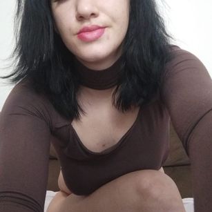 Model - miabellesss stockings