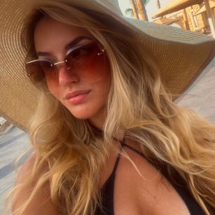 Model - ViXXXie BDSM