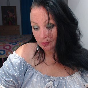 Model - BruneteBBW dd