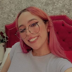 Model - ludovica dildo