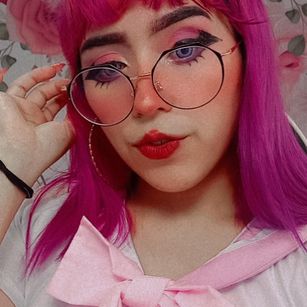 Model - ludovica squirt