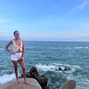 Model - VictoriaLatin sexy