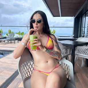 Model - saragreyx sexy