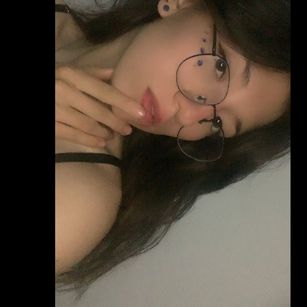 Model - AmeliaCollins natural