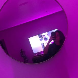 Model - AmeliaCollins feet