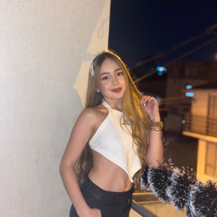 Model - Penelope Rouss bigass