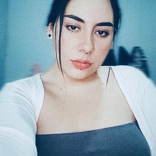 Model - chloe blowjob