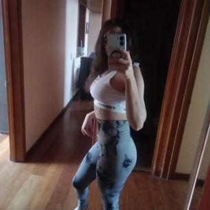 Model - hanii_xx cuminface