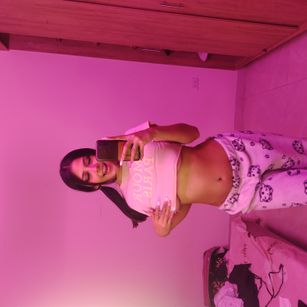 Model - anghel ahegao