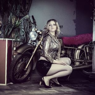 Model - Writerina OrgasmControl